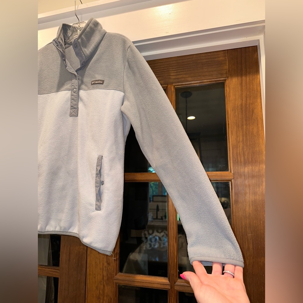 EUC Columbia Size‎ Medium Women's Two-Tone Gray Fleece Pullover - Picture 4 of 10